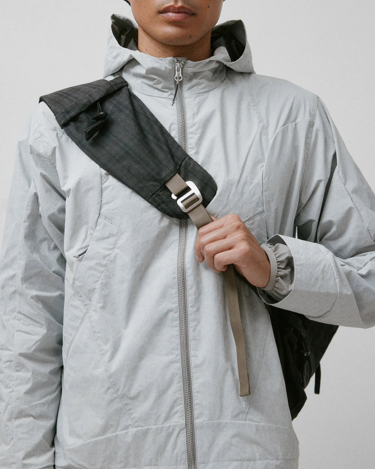 Bubble-Roll Wax Messenger Bag Grey Plaid