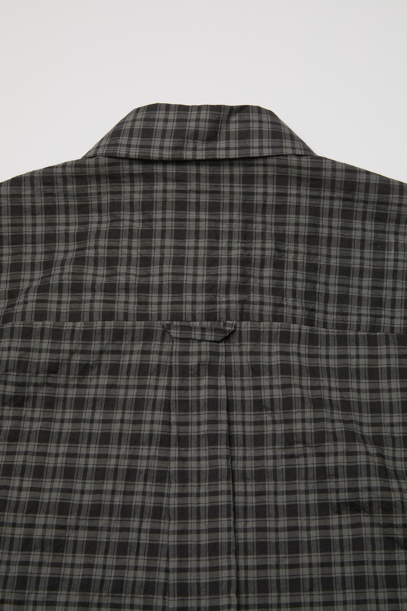 Alternative wrinkle check half shirt (Washed black)