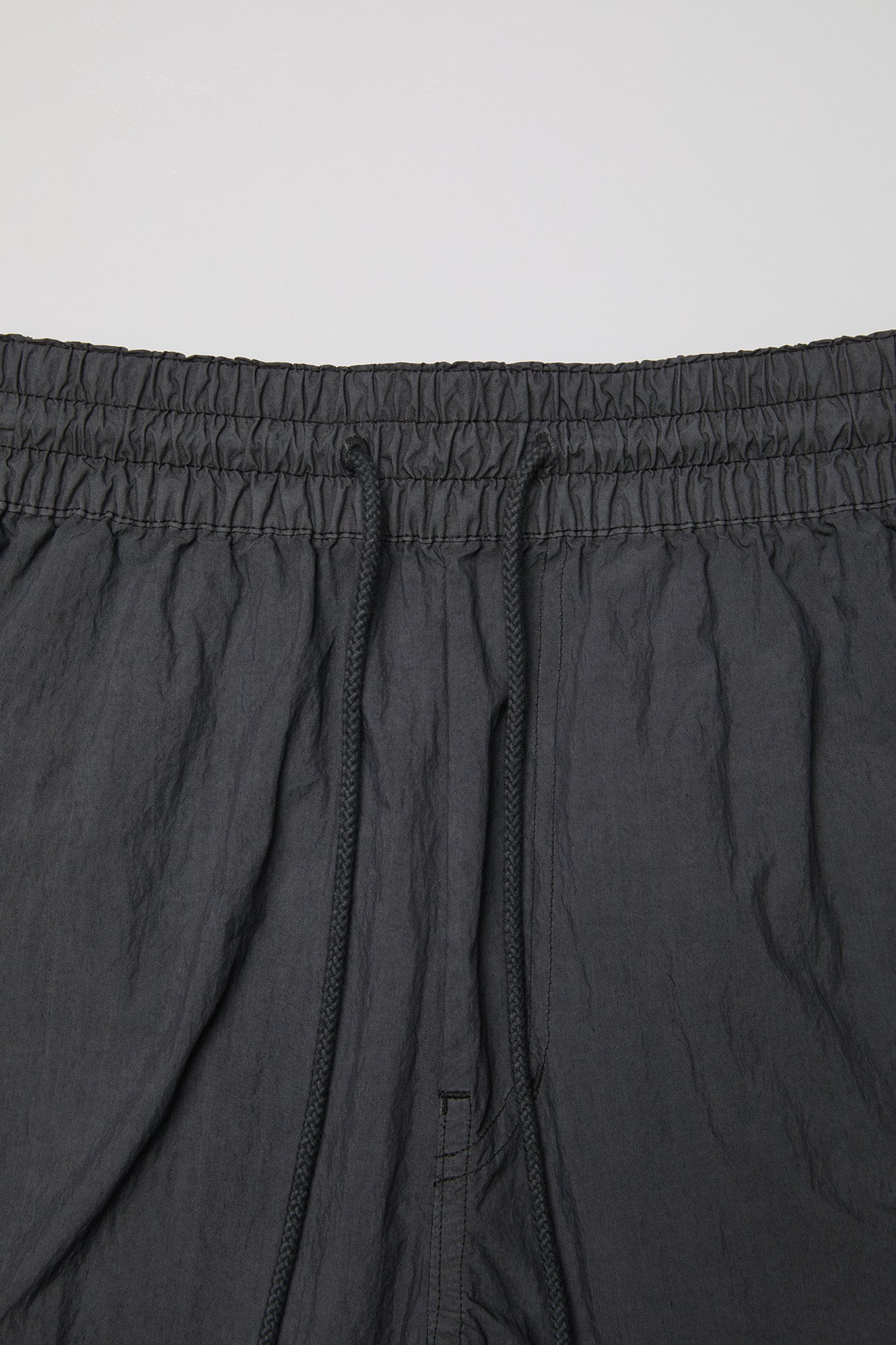 Garment dyed nylon short pants (Washed charcoal)
