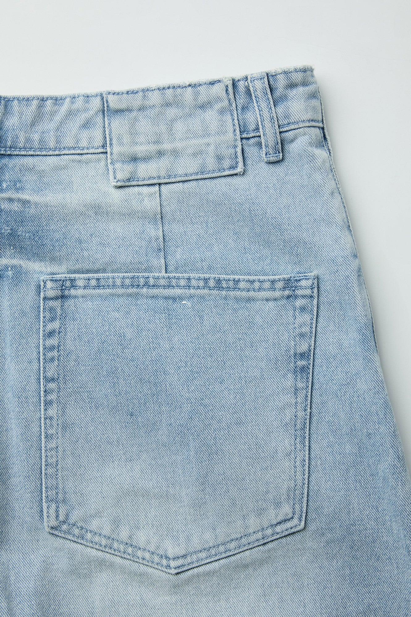 Painted washed bermuda jeans (Washed indigo)