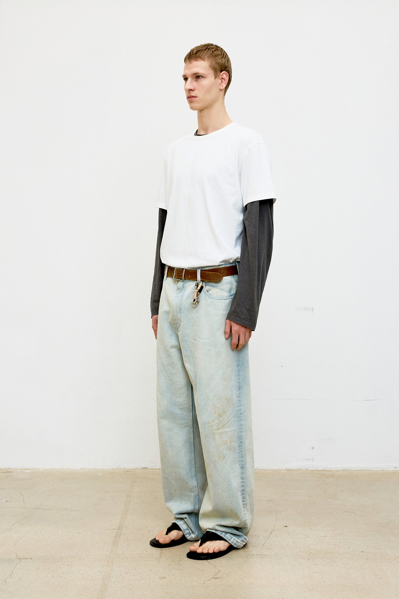 Chain stitch pointed crop t-shirt (Offwhite)