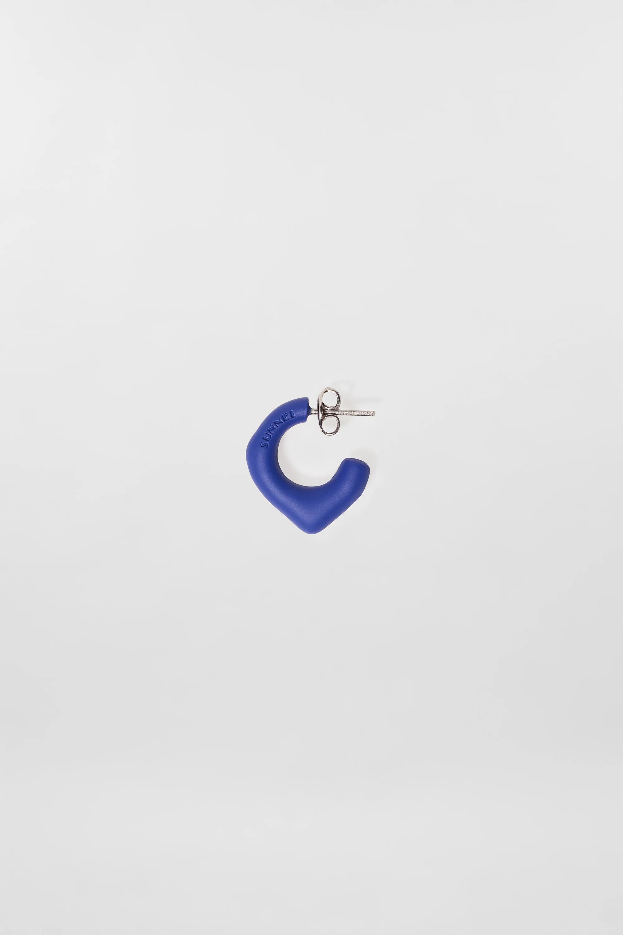 SINGLE METALLIZED EARRING / blue matte