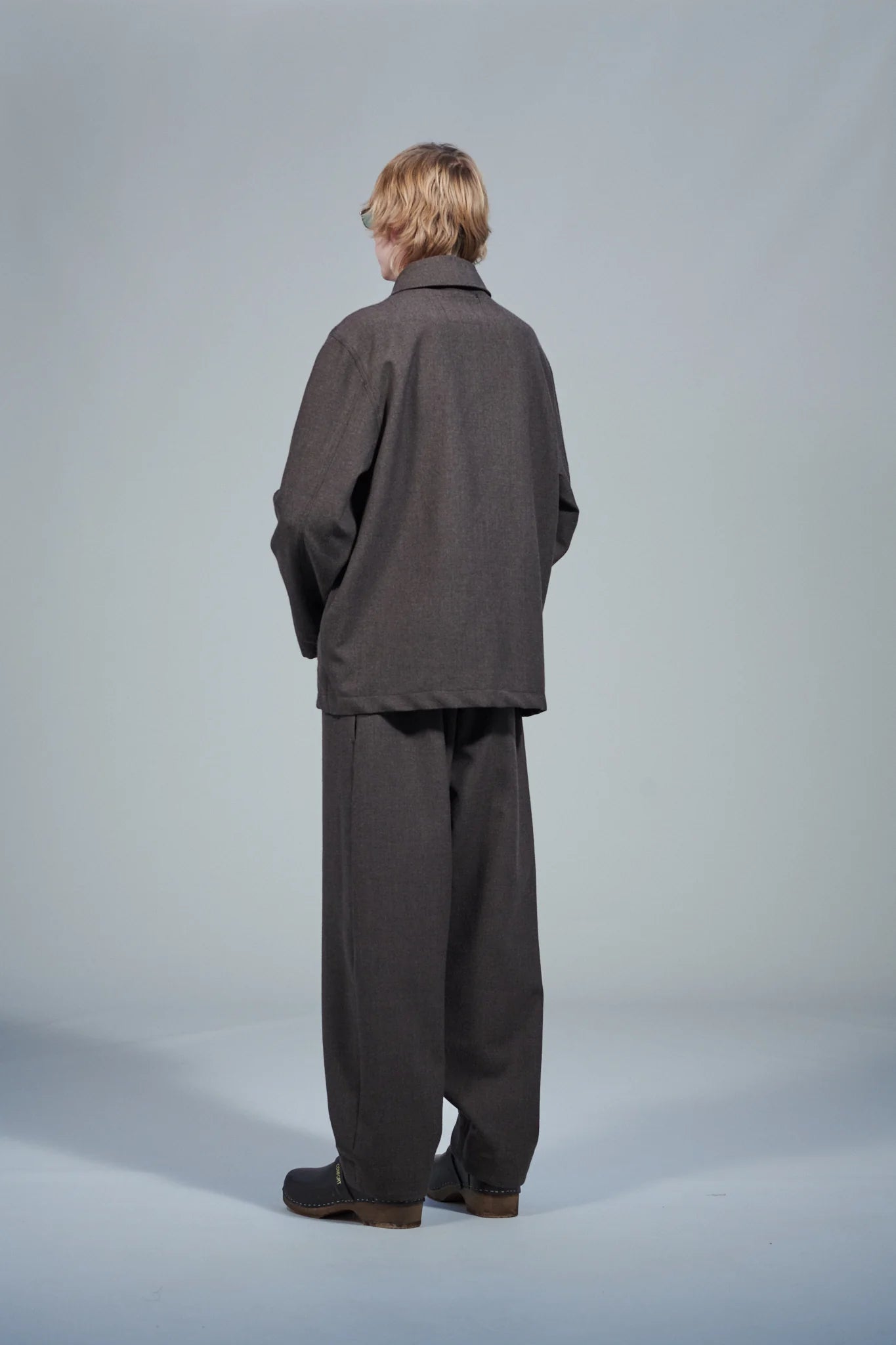 CF.22.06.02.01 SIMPLE PANTS big weave wool brown
