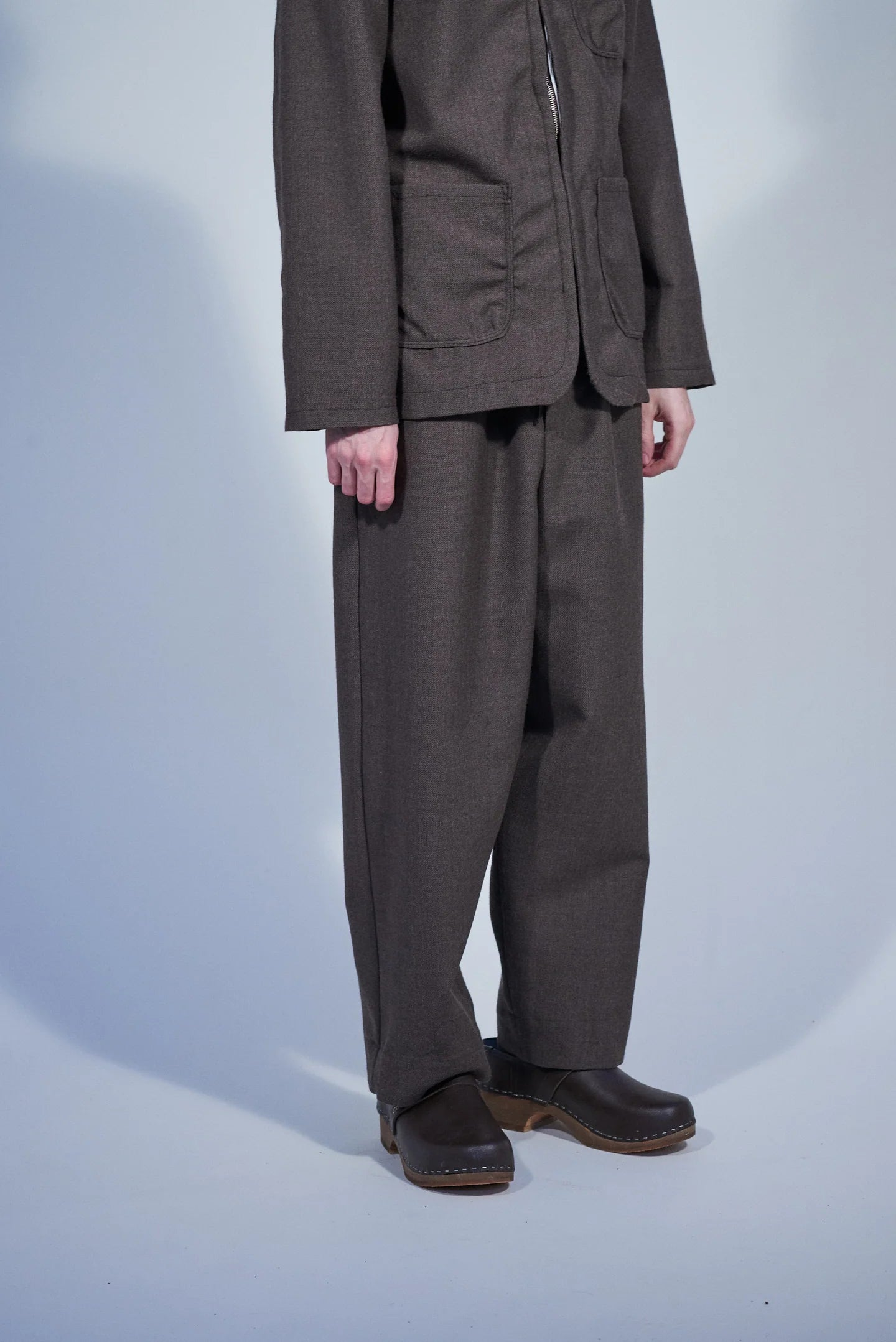 CF.22.06.02.01 SIMPLE PANTS big weave wool brown