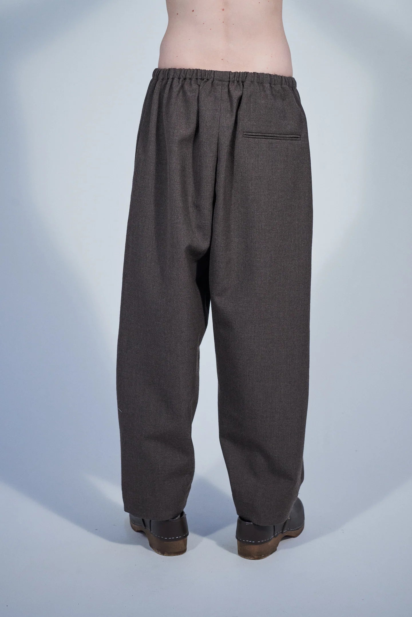 CF.22.06.02.01 SIMPLE PANTS big weave wool brown