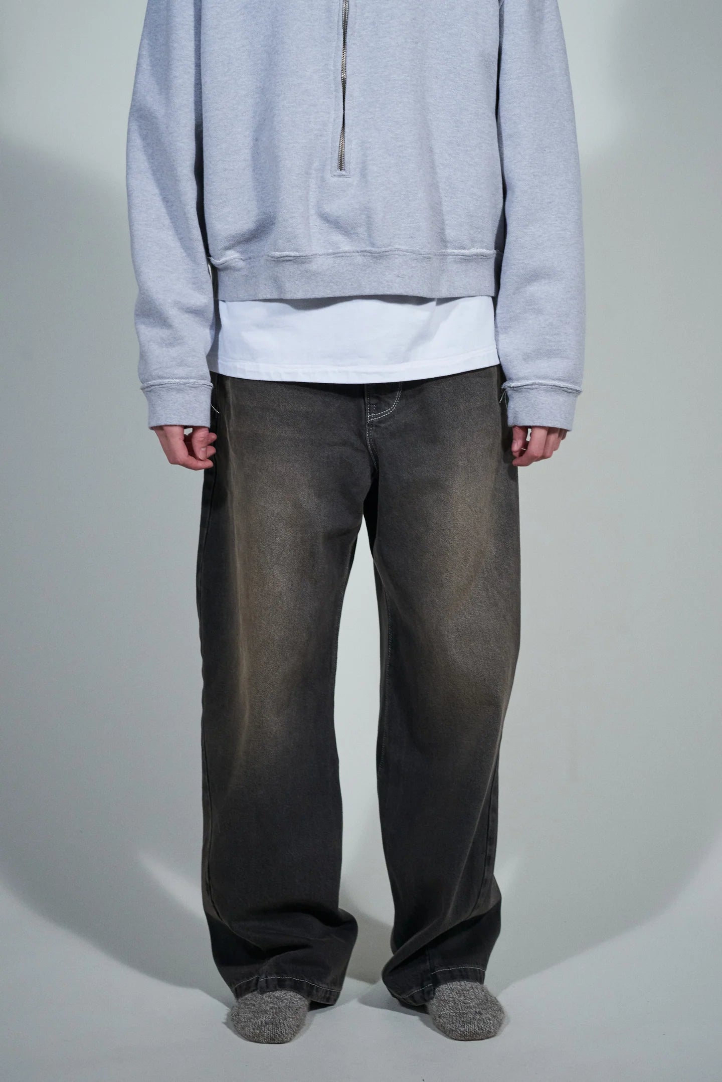 CF.22.15.01.01 WOBBLY JEANS denim faded brown