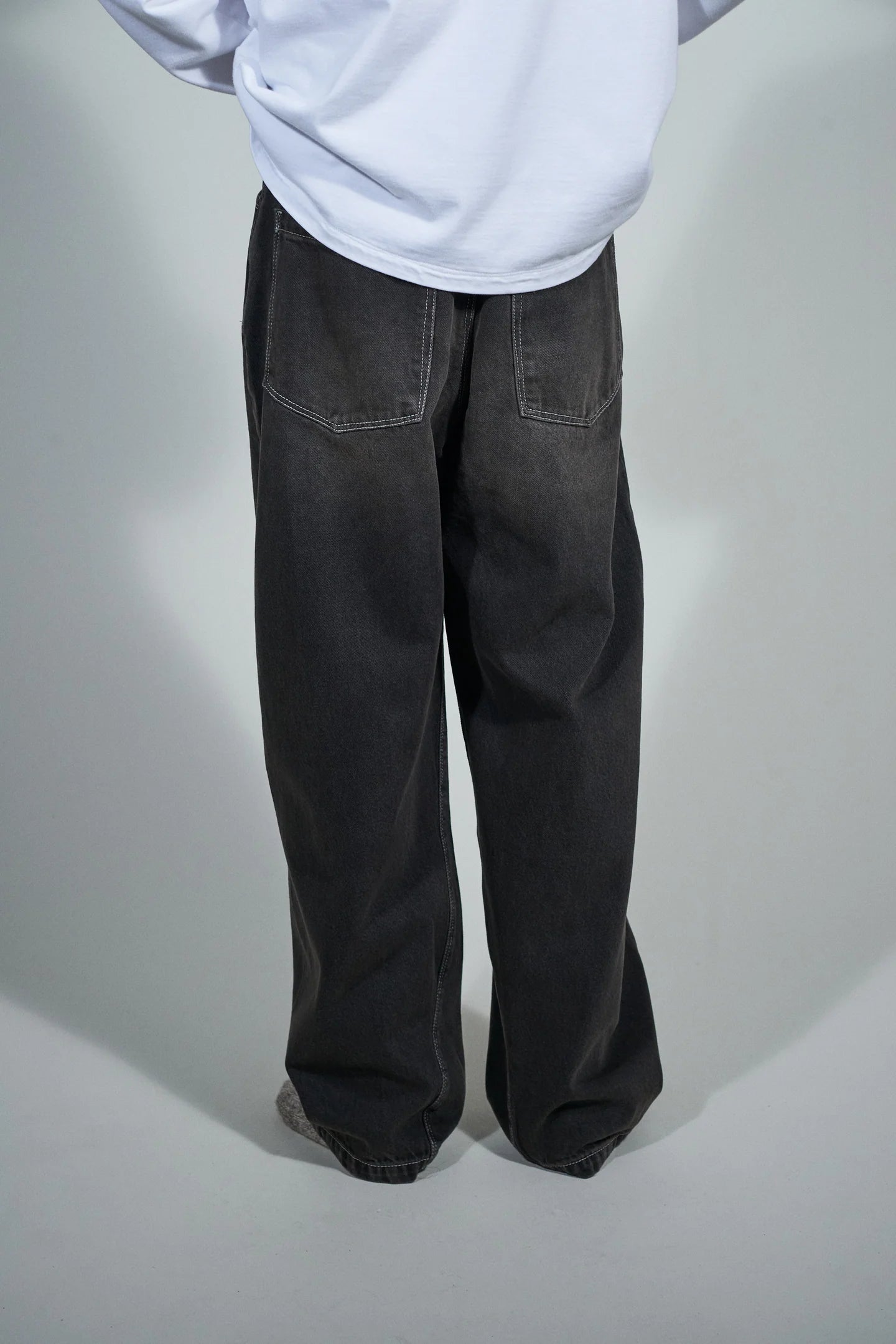 CF.22.15.01.01 WOBBLY JEANS denim faded brown