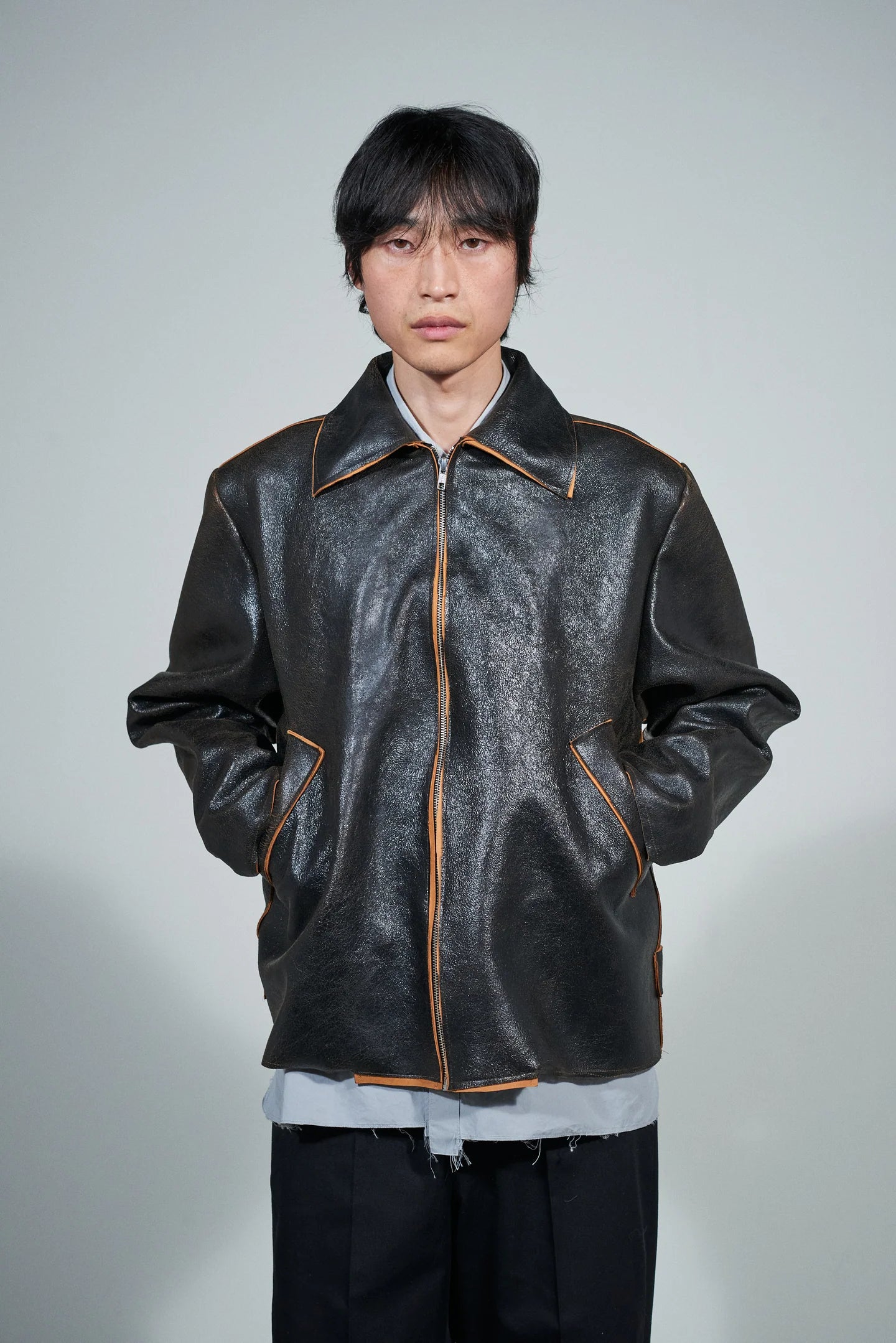 CF.22.16.01.01 SIMPLE JACKET crack leather black