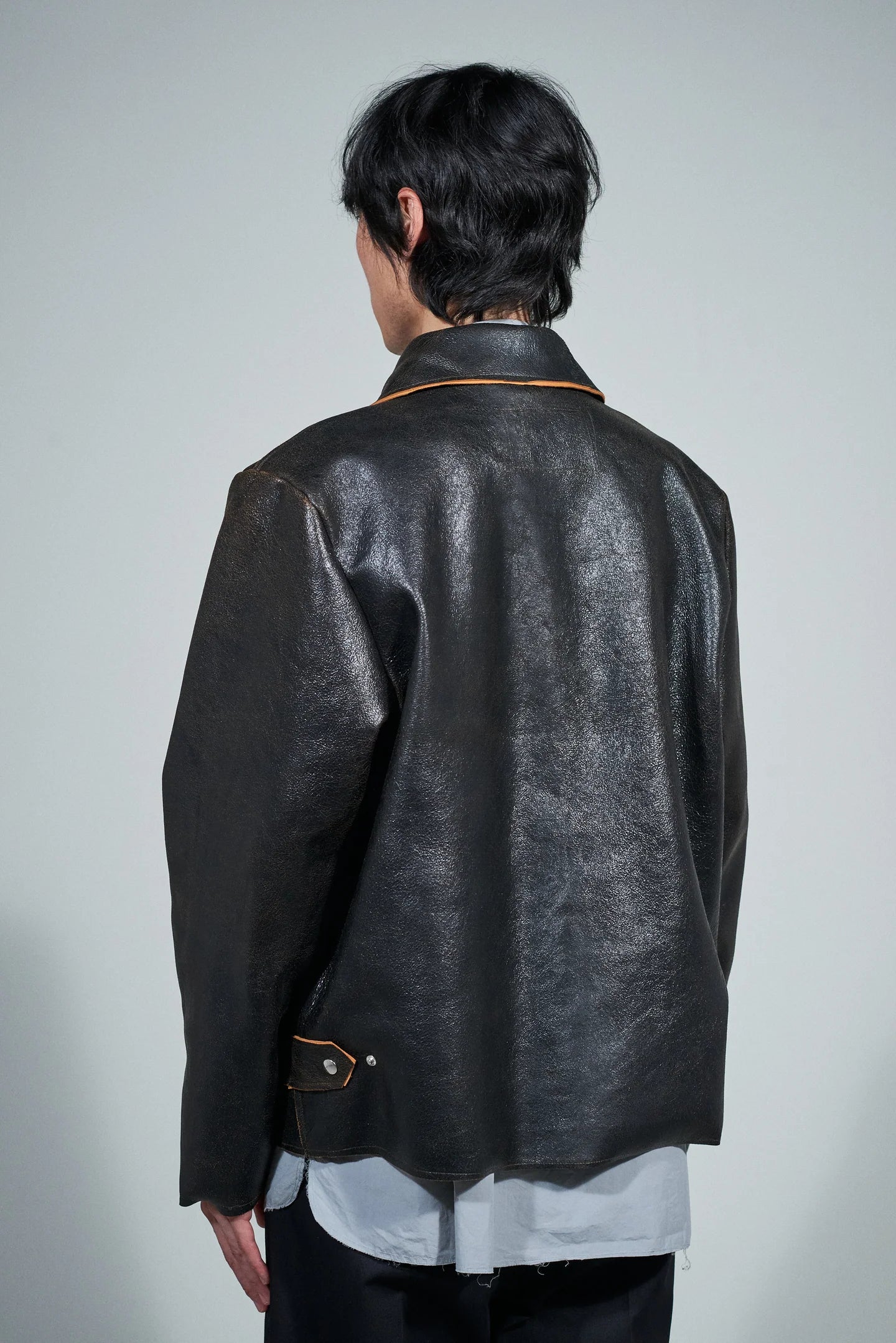 CF.22.16.01.01 SIMPLE JACKET crack leather black