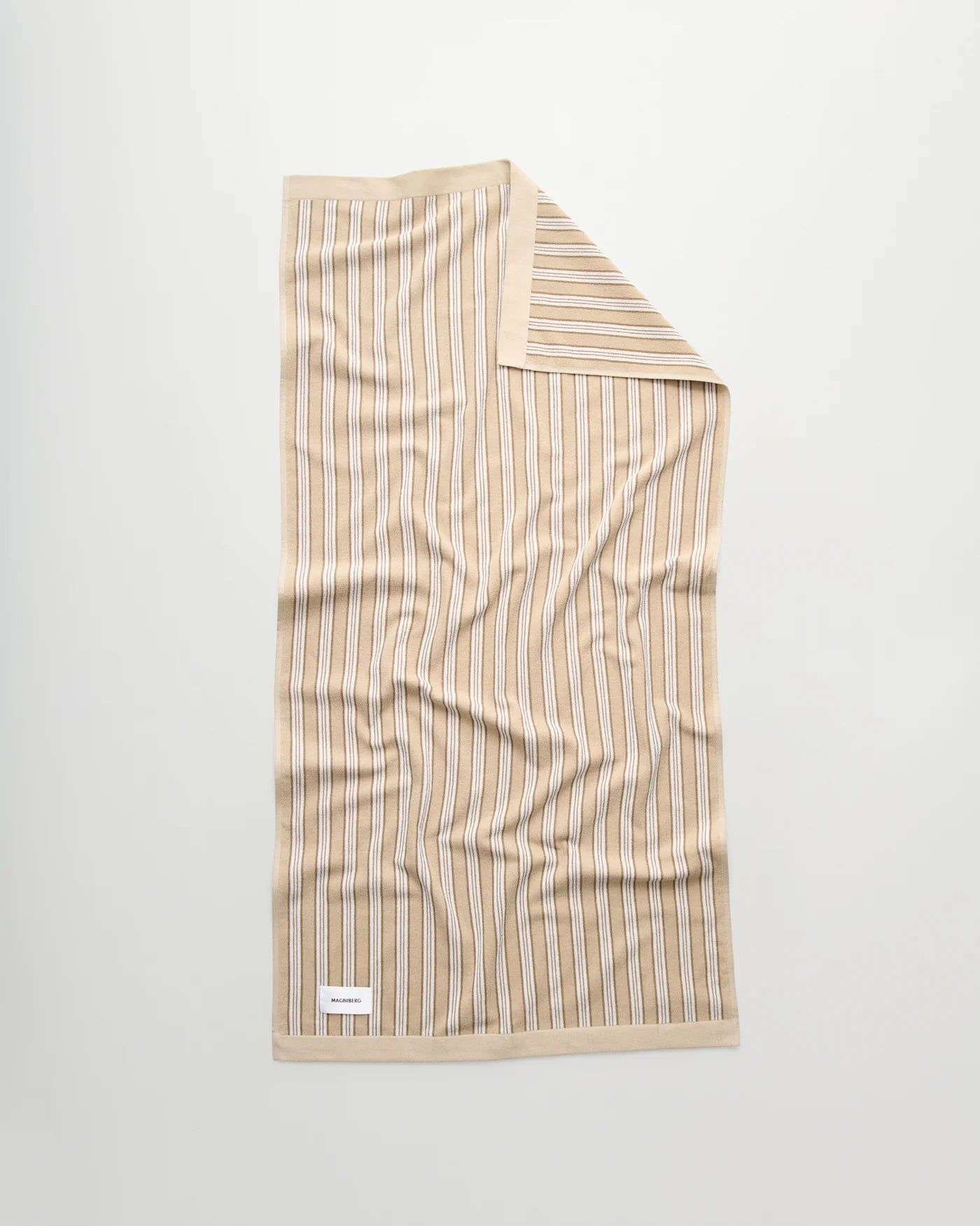 Wall Street bath towel - stripe medium beige