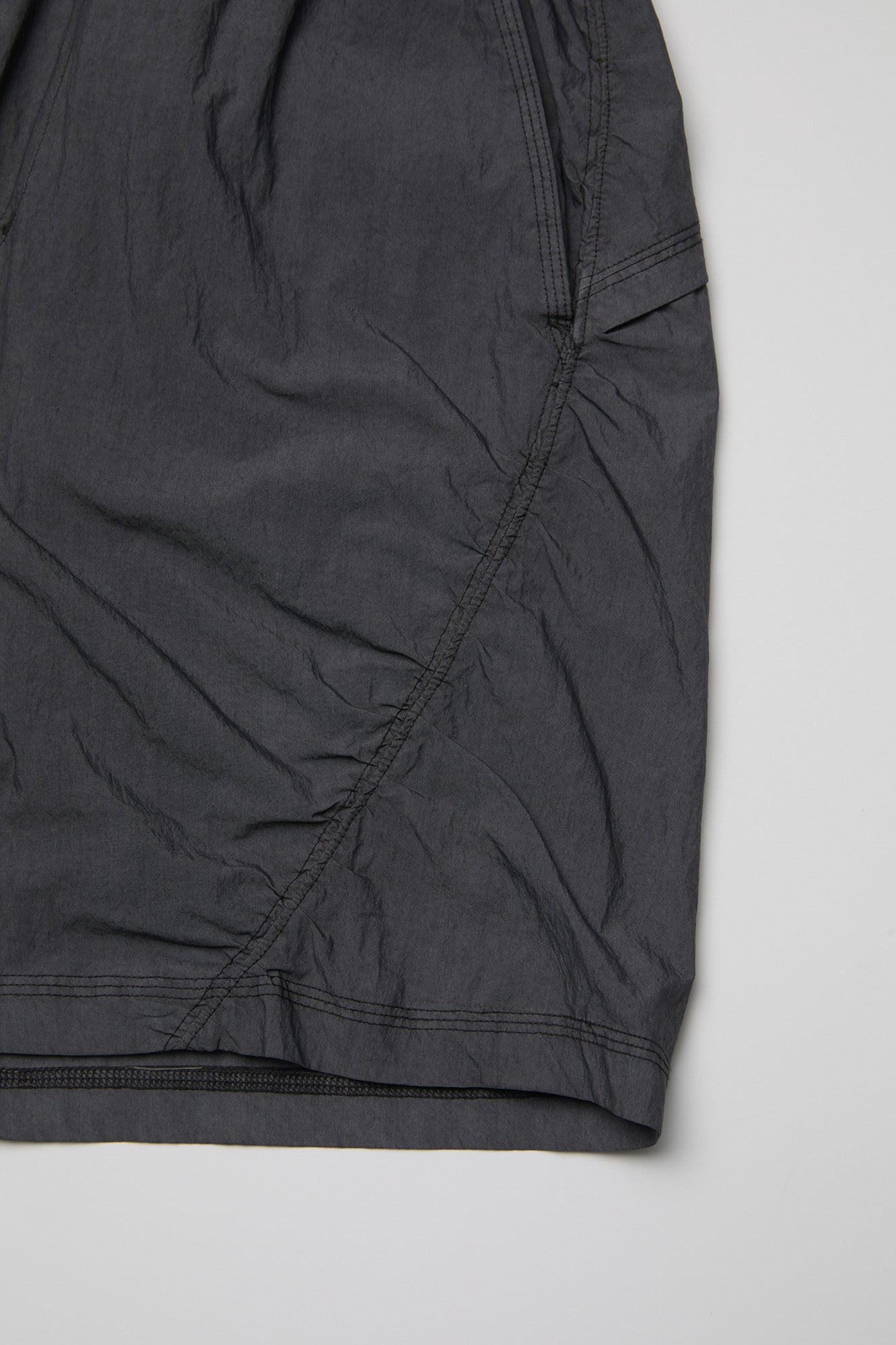 Garment dyed nylon short pants (Washed charcoal)