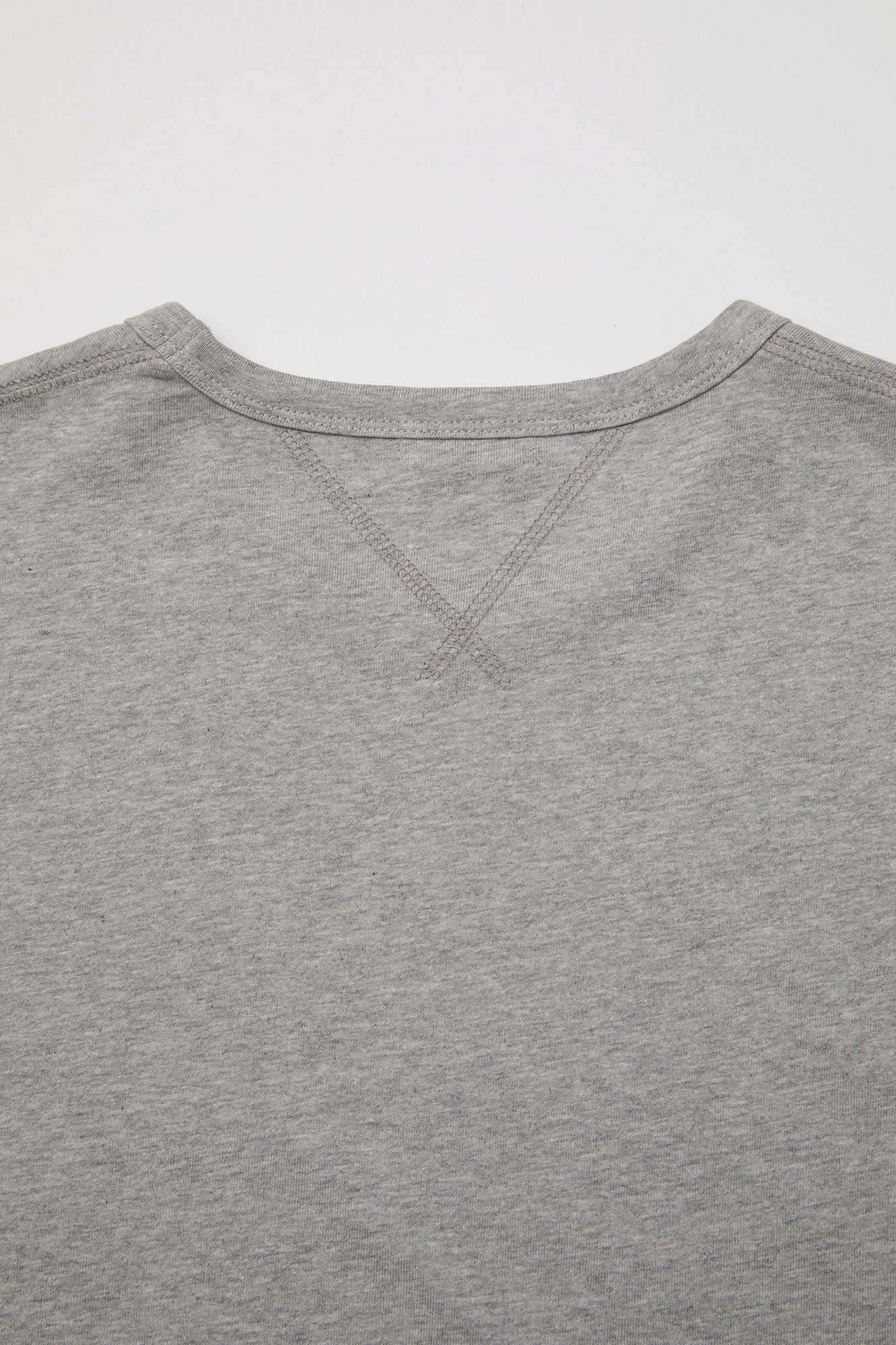 Chain stitch pointed crop t-shirt (Melange gray)